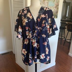 Very pretty navy with floral design plus size blouse, excellent condition